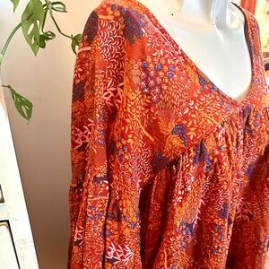 Vibrant “Bucket List” Puff Sleeve Blouse